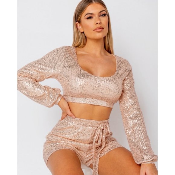 Sequins Long Sleeve Crop Top and High Waist Shorts Two Piece Set - Picture 7 of 8